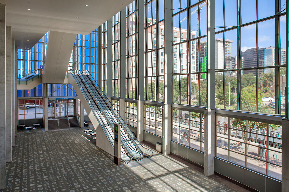 Task force endorses plan to expand convention center ...