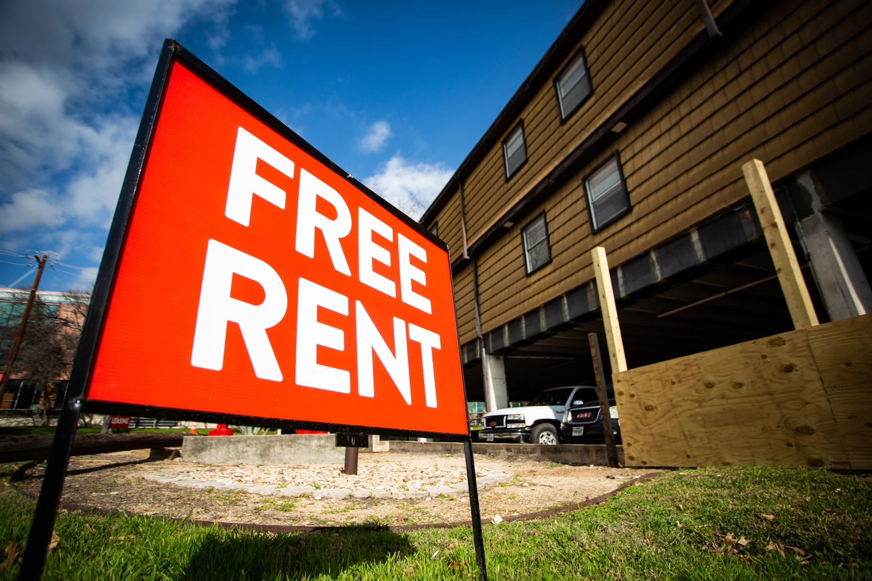 $1,700, $2,900, $3,200 a month? What’s the real cost of rent in Austin?