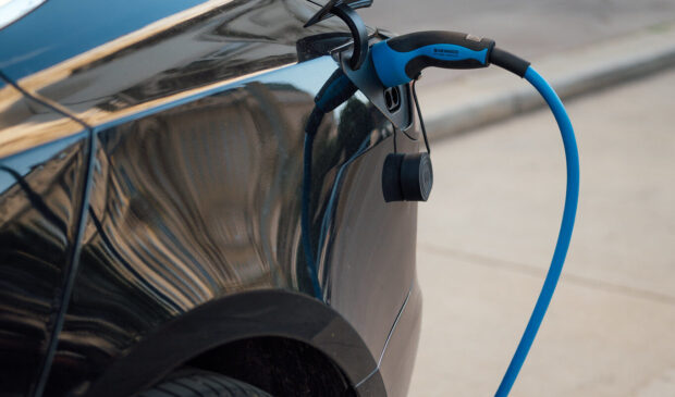 New rules in the works for electric vehicle charging stations – Austin Monitor